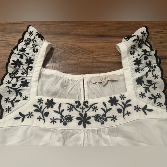 Embroidered Top - Picture 2 of 4